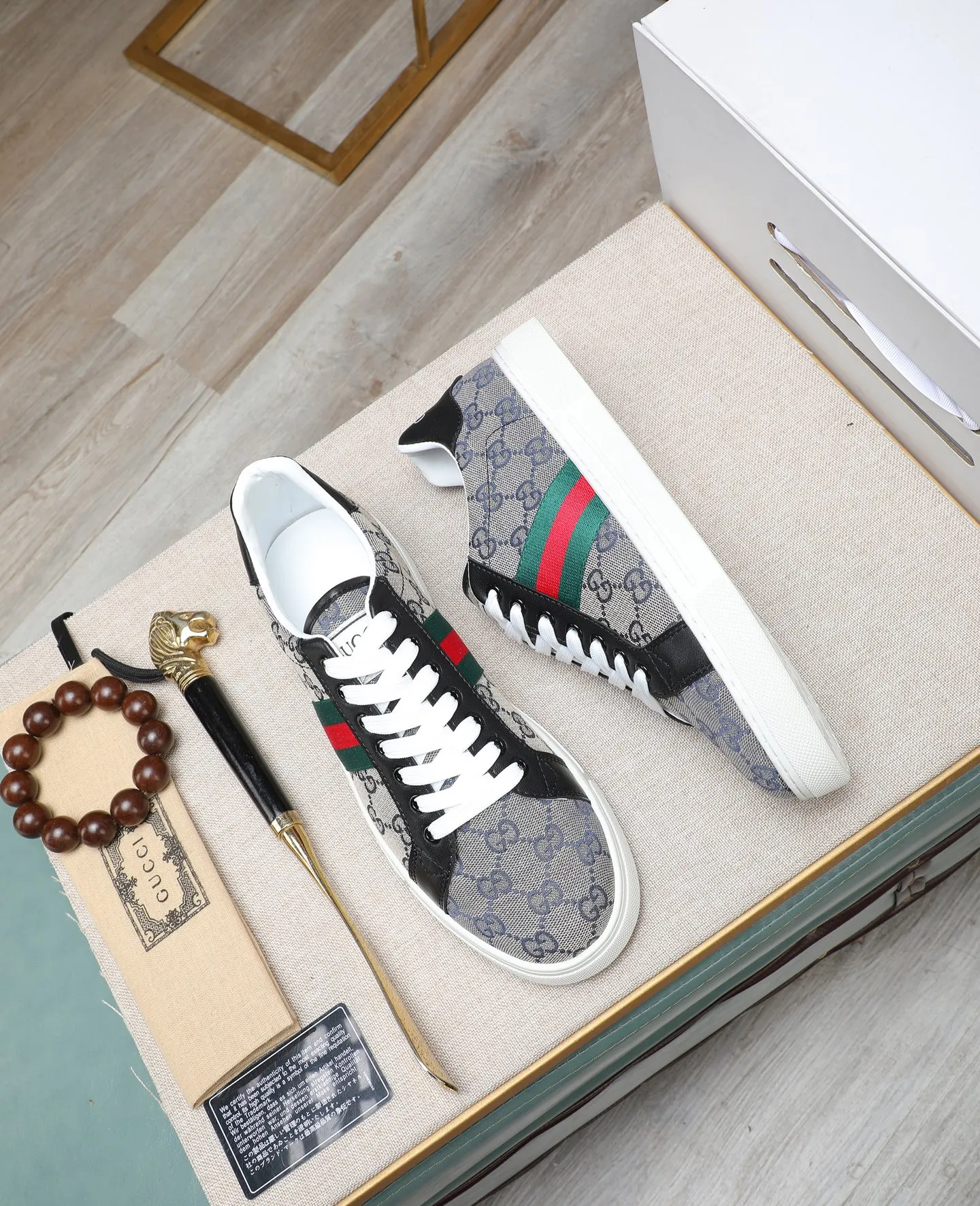 Men's shoes 💰420 GUCCI🔍🔍The latest model is available at the counter simultaneously. Original calfskin imported from Italy, genuine leather lining, (high-end, extravagant and classy) with exquisite workmanship. Sole: Original sole provided by the original factory. ⚠Exclusive double-layer movable molded sole is super comfortable⚠. Photographed in real life. 🎬The real thing is better. 🔍🔍"High quality·Follow the order" code number 38-44